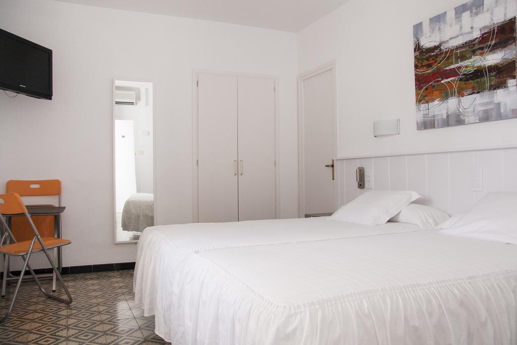 Hostal La Florida Llançà Chambre photo